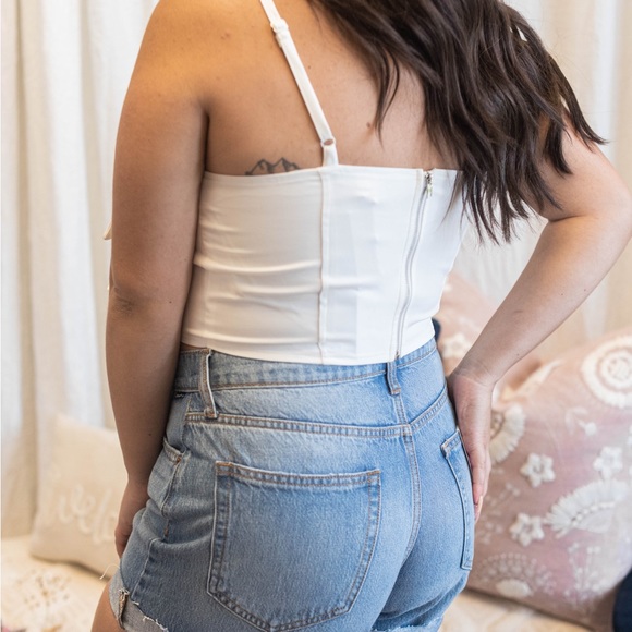 Bow top - Picture 2 of 2